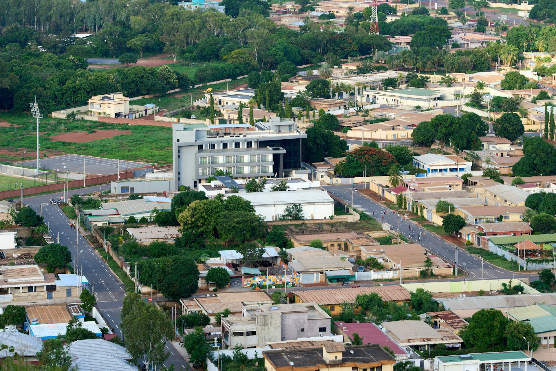 Vue aérienne d'une ville ivoirienne